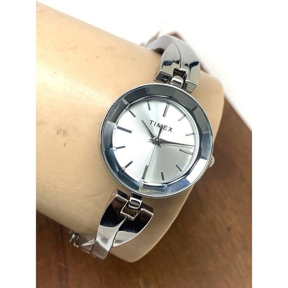 Timex Women's Watch TW2T49400 Quartz Silver Dial Stainless Steel 26mm - Picture 10 of 13